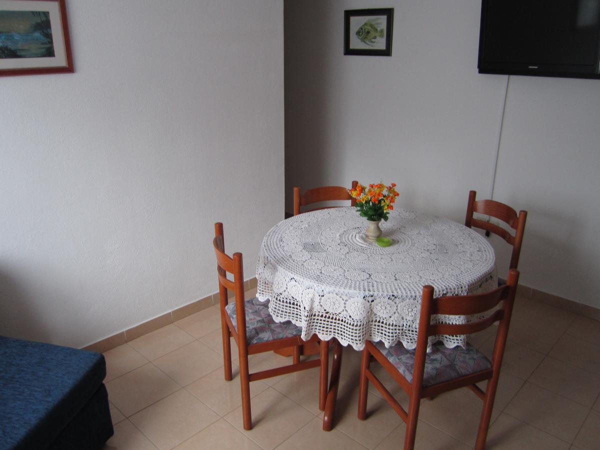 Apartments Nives Супетар Екстериор снимка
