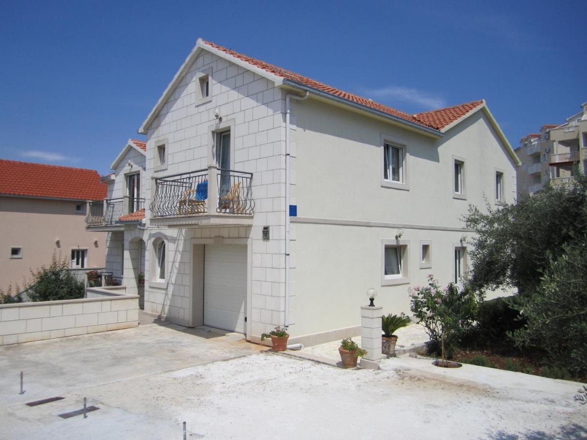 Apartments Nives Супетар Екстериор снимка